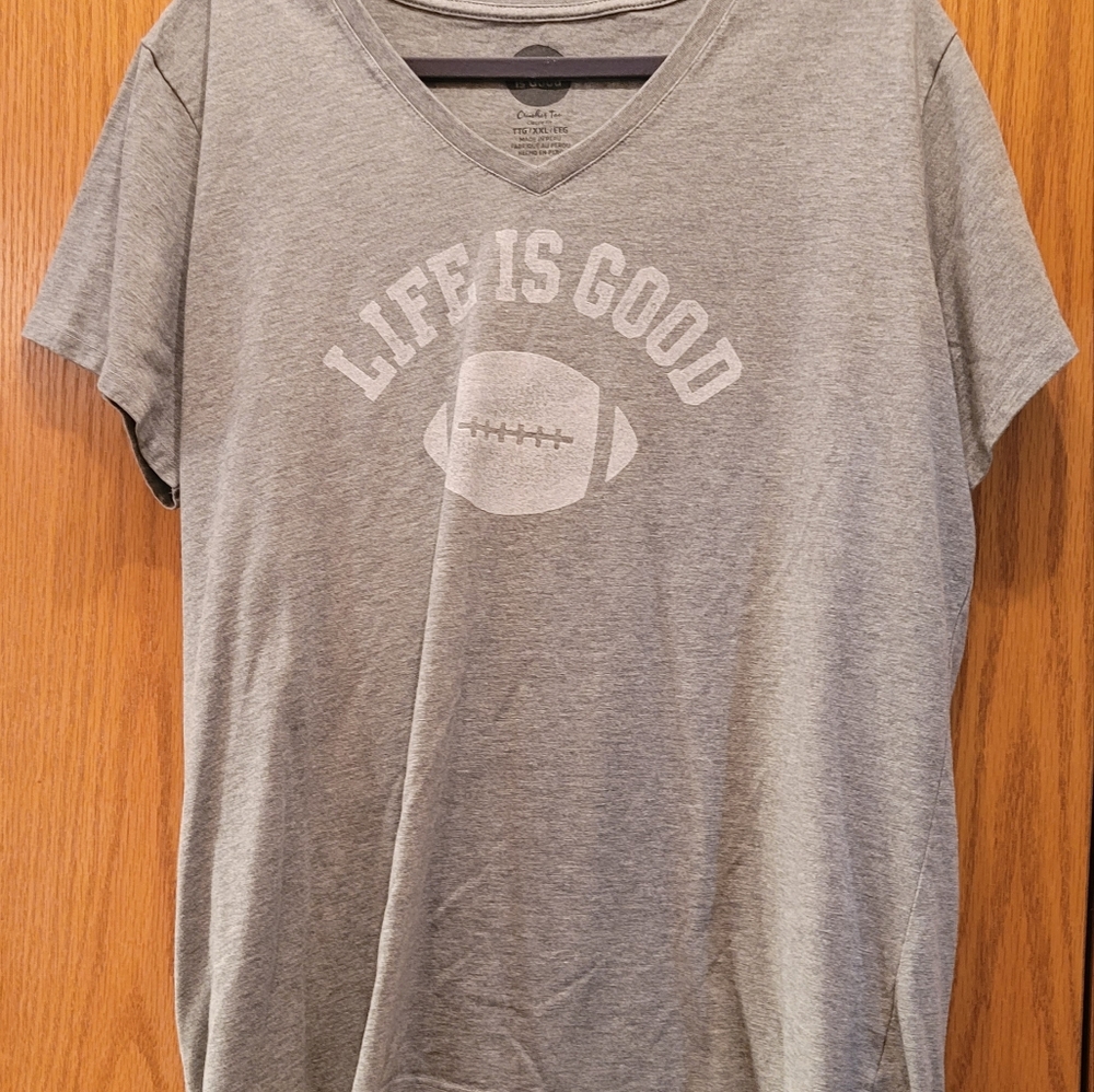 Life is good tee shirt.